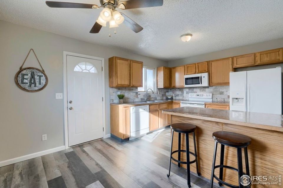 Shared kitchen - 2133 Wedgewood Ct