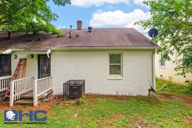 Building Photo - 171 Lawton Street SW