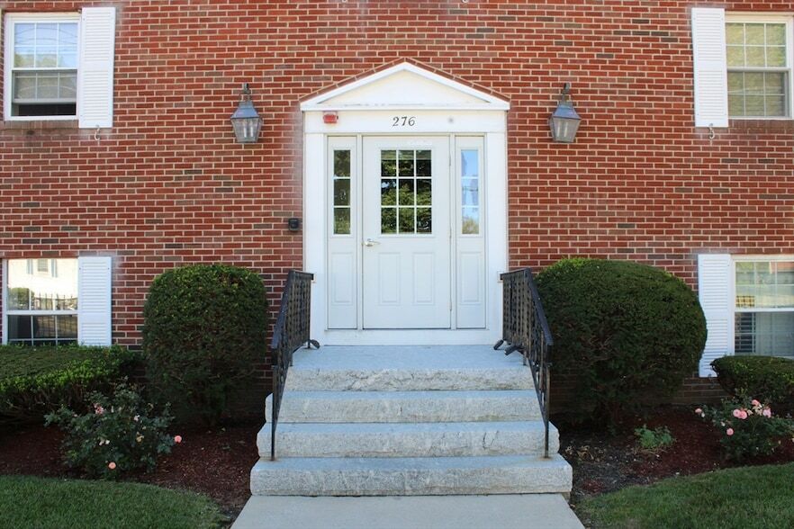 Primary Photo - 276 Albion St