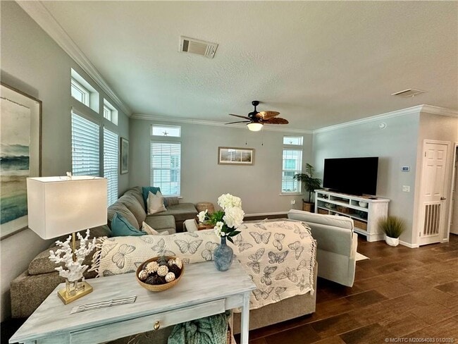 Foto del edificio - 91 NE Ocean Breeze Dr