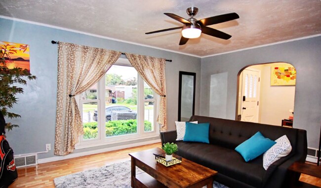 Foto del edificio - 470 Edith Ave S