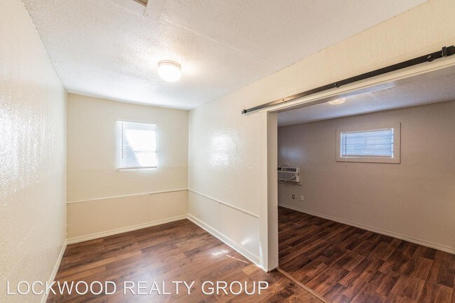 Building Photo - 3 br, 1 bath House - 1404 LAMAR ST