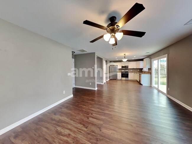 Building Photo - 2412 Newberry Ln