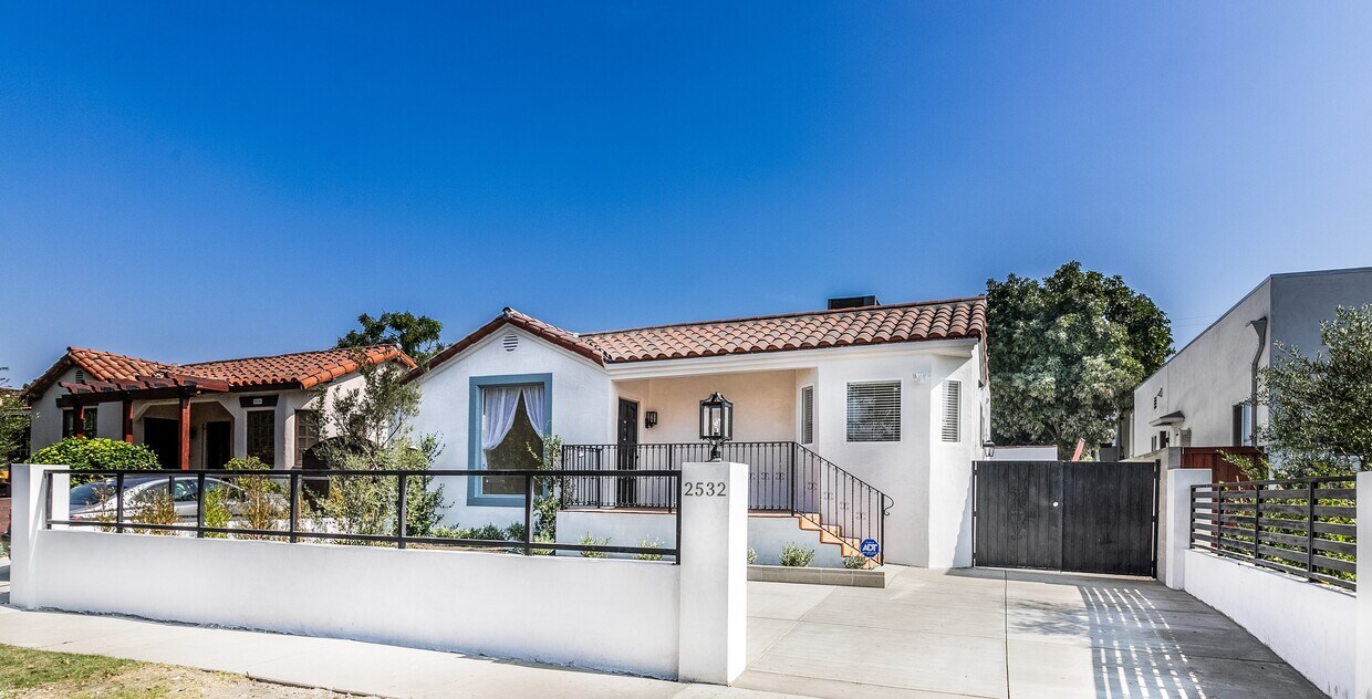 2532 Clyde Ave, Los Angeles, CA 90016 House for Rent in Los Angeles