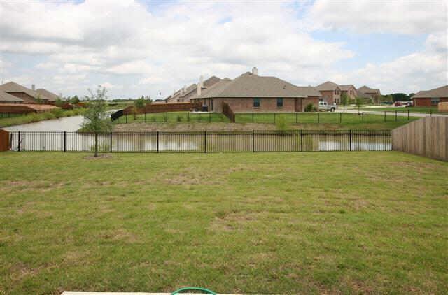 Building Photo - 5730 Crestwood Dr