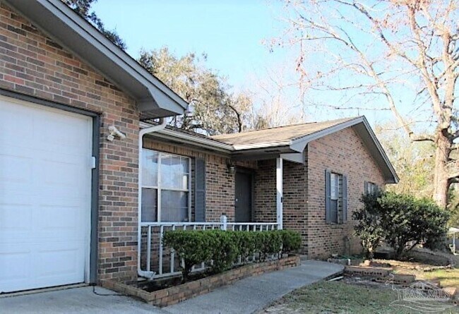 Building Photo - 4548 Tradewinds Dr