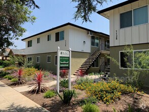 Building Photo - 1124 E Doran St