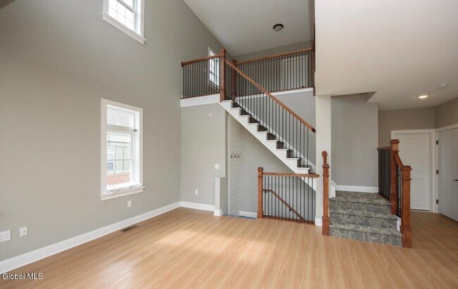 Foto del edificio - 2408 Backstretch Ave