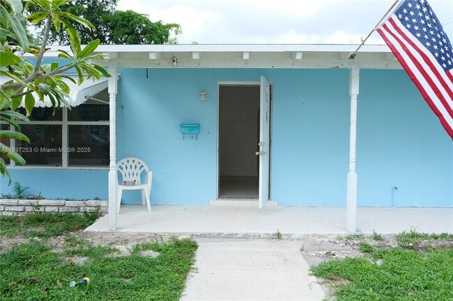 Foto del edificio - 39 SE 13th Terrace
