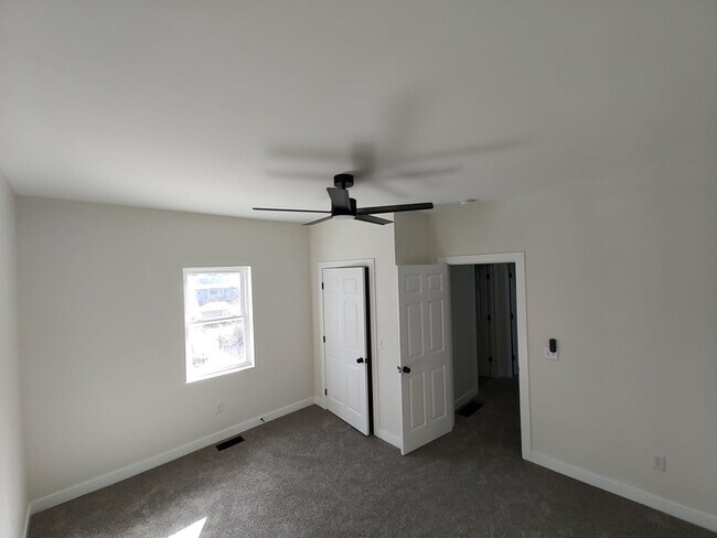 Foto del edificio - 409 W Mansfield St