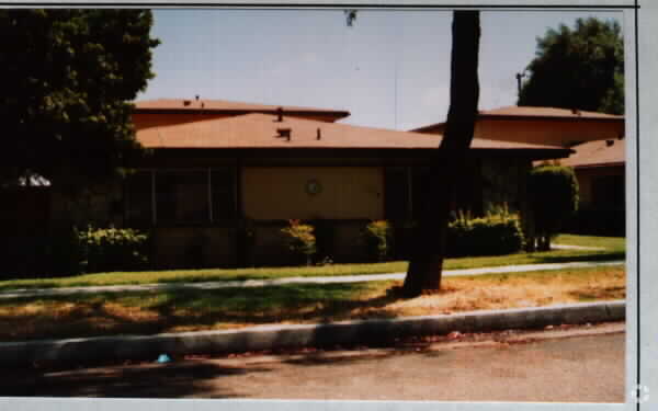 Building Photo - 1378 Randy St