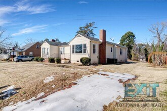 Building Photo - 100 Buffalo Rd