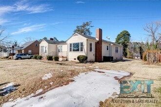 Building Photo - 100 Buffalo Rd