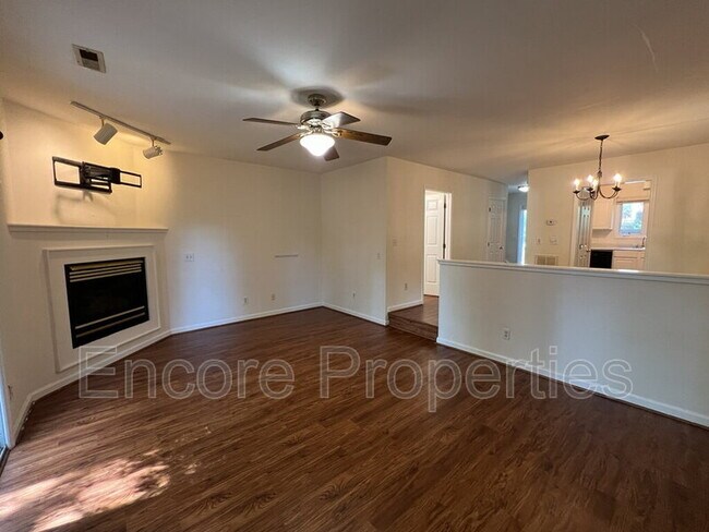 Foto del edificio - 4201 Sunscape Ln