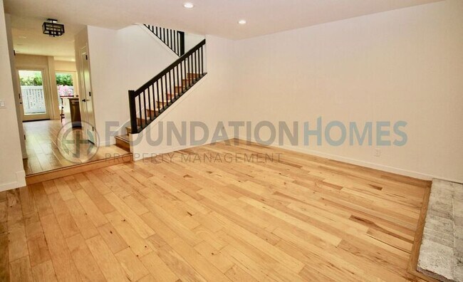 Foto del edificio - 47 Willow Ln