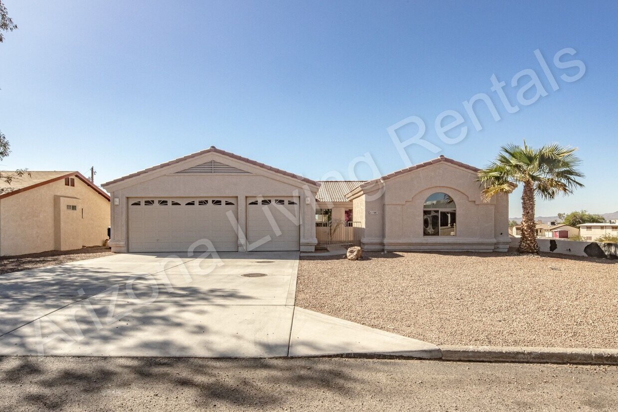 Primary Photo - 3 BEDROOM POOL HOME WITH CASITA
