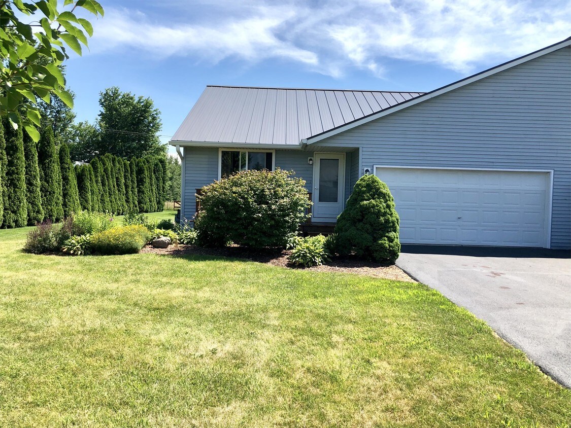 Primary Photo - 2532B N 4645th Rd
