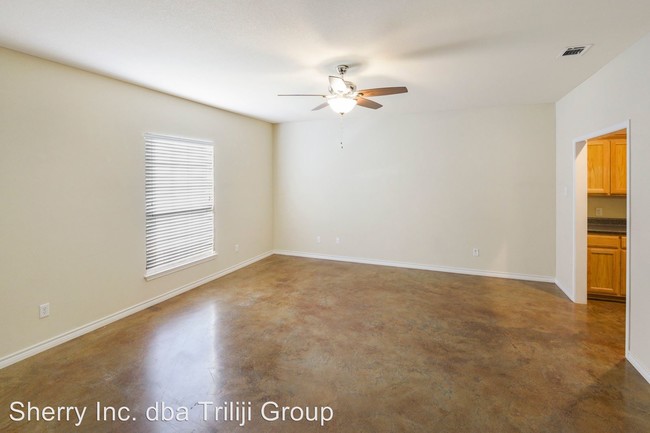 Building Photo - 110-116 Bentwood Dr