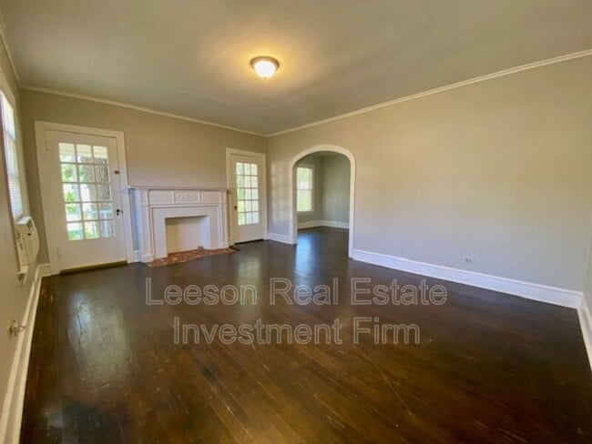 Building Photo - 251 Boulevard St