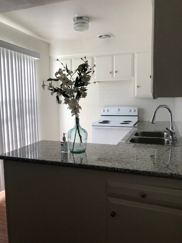 Foto del edificio - 20880 Ventura Blvd