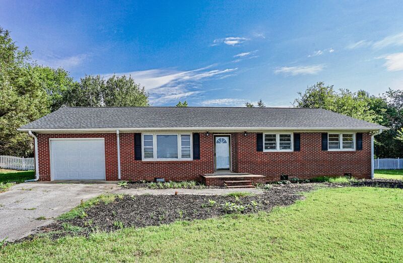 Primary Photo - 625 Fowler Rd