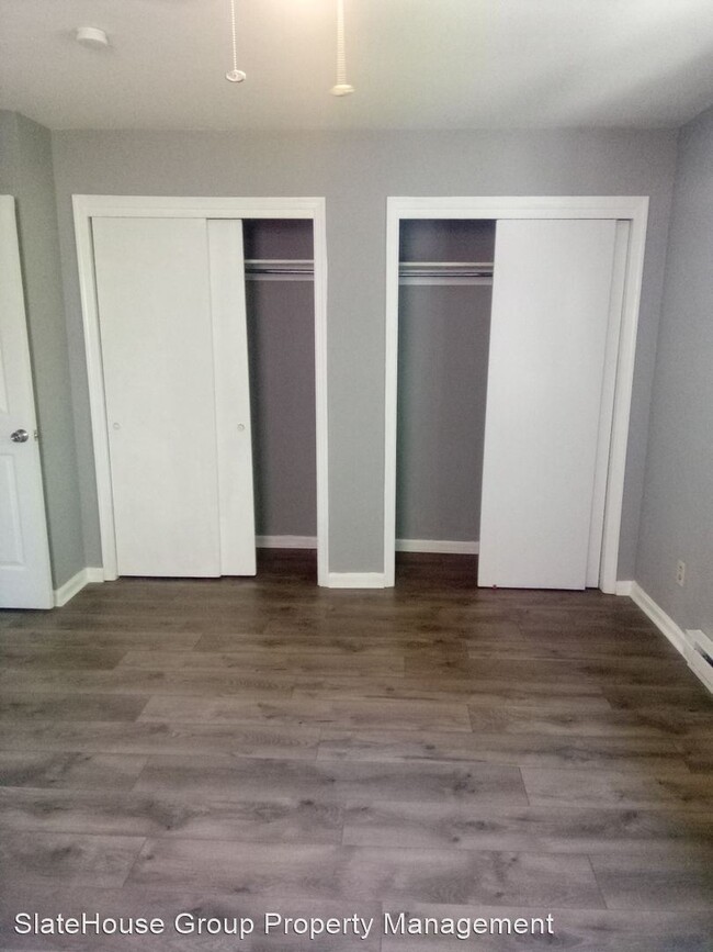 Foto del edificio - 3 br, 1.5 bath House - 12 W 2nd St