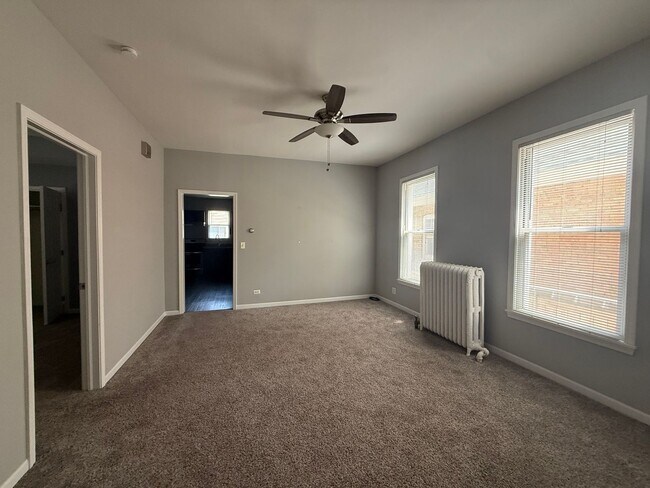 Foto del edificio - 150 Rockford Ave