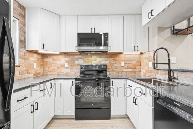 Foto del edificio - 2578 E Nichols Cir