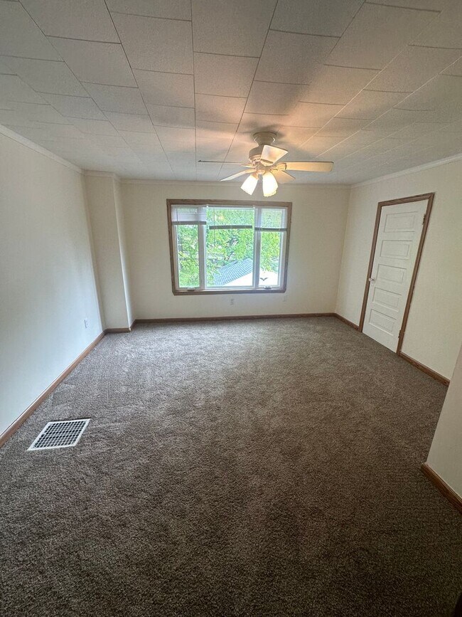 Foto del edificio - 1452 N 8th St