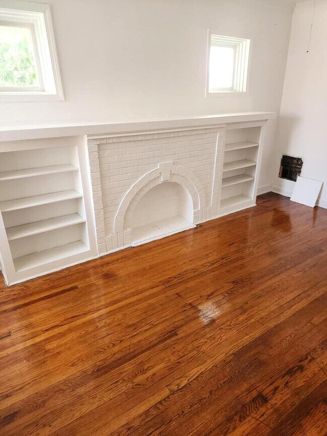 Foto del edificio - 3301 W Potomac Ave