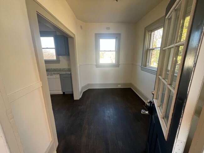 Building Photo - Spacious 4-Bedroom, 2-Bath Home with Porches & Basement