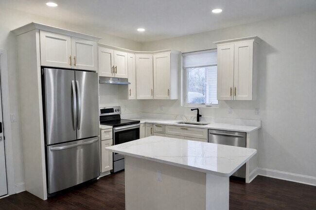 Photo - 3455 La Salle Dr House