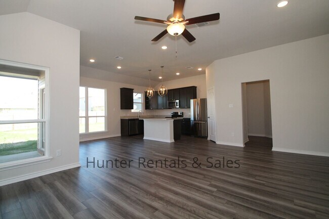 Foto del edificio - Temple North Gate Beauty!  Rent Reduced! Won't last long!