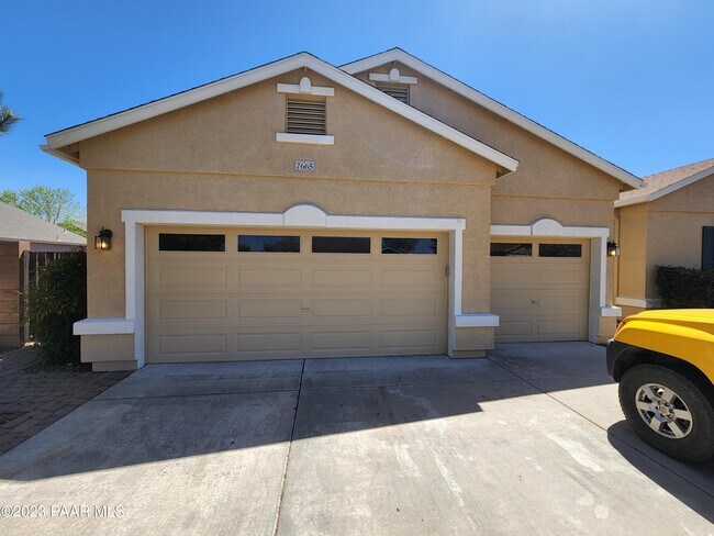 Foto del edificio - 7665 Rabbit Brush Ln