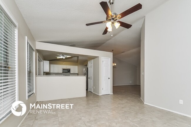 Building Photo - 12104 Fruitwood Dr