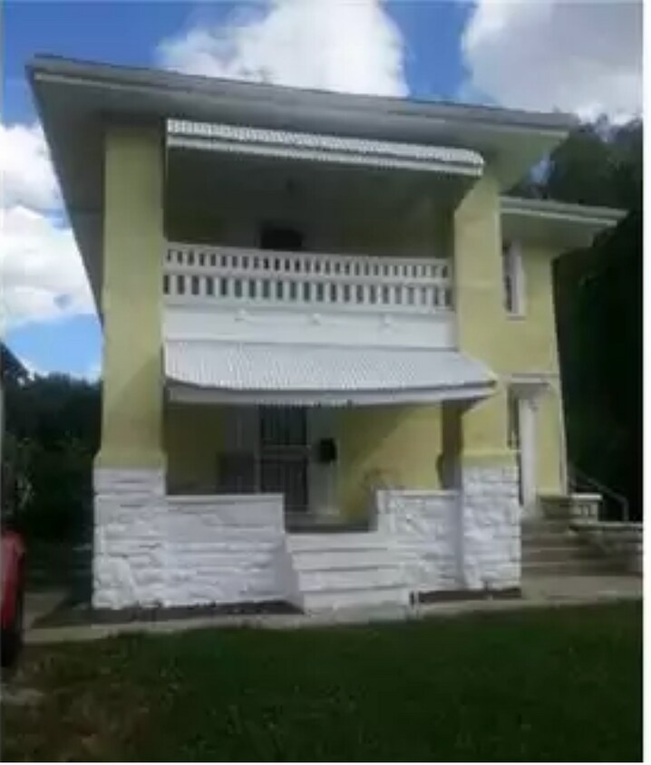 Primary Photo - 3425 Indiana Ave