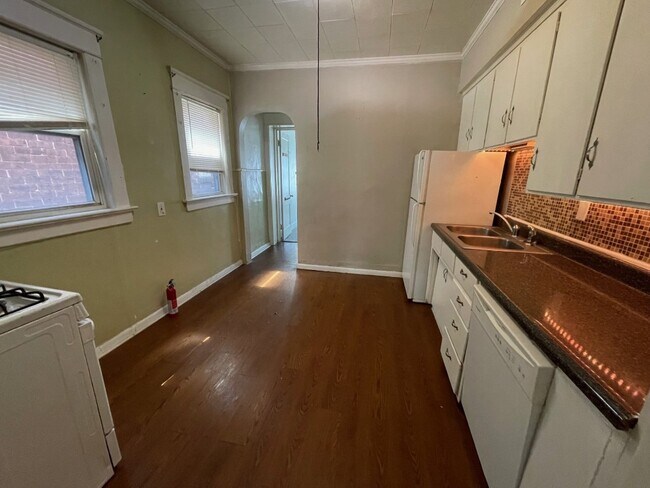 Foto del edificio - 2406 Peach St