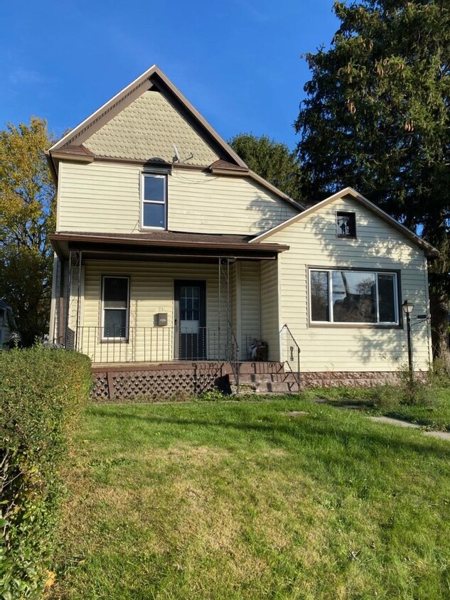 Primary Photo - 714 N Metcalf St