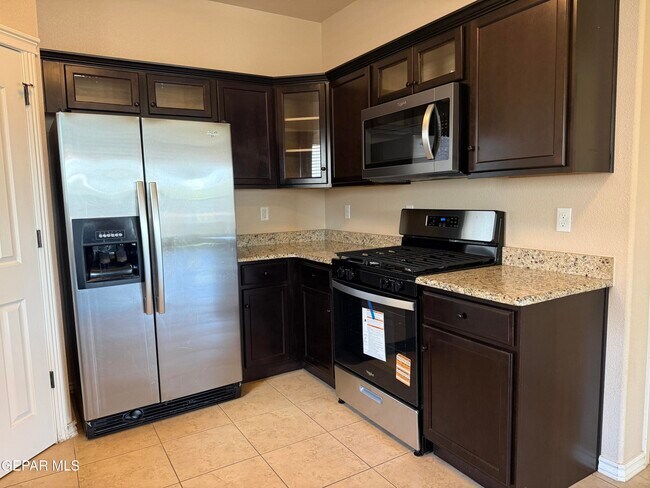 Foto del edificio - 5601 Valley Maple Dr