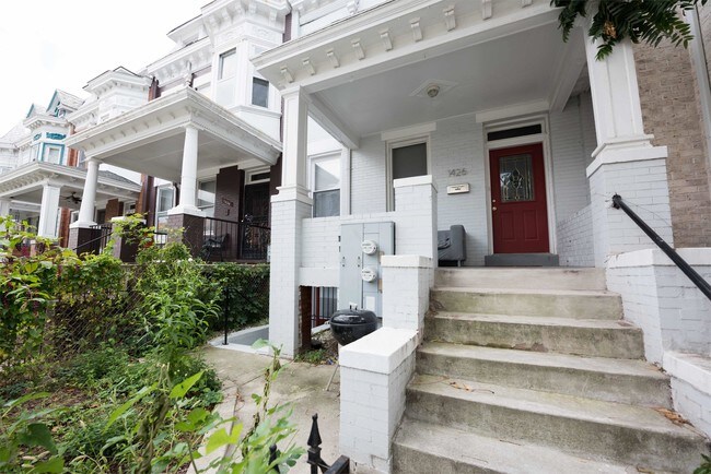 Building Photo - 1426 Meridian Pl NW
