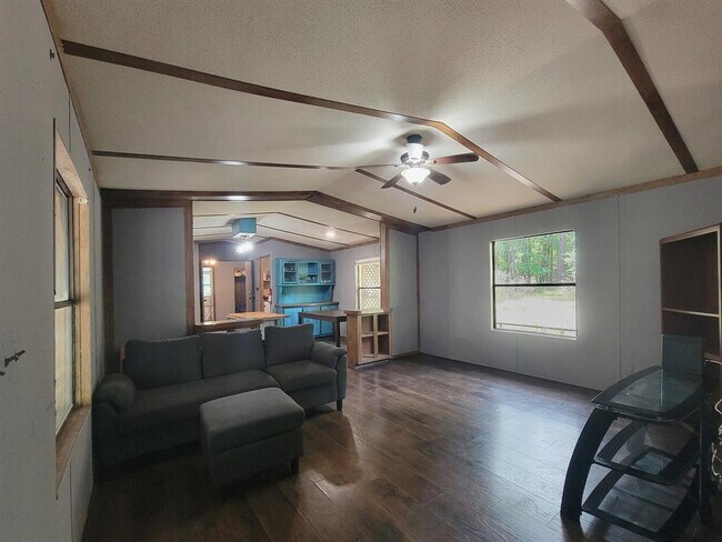 Foto del edificio - 124 Mockingbird Ln