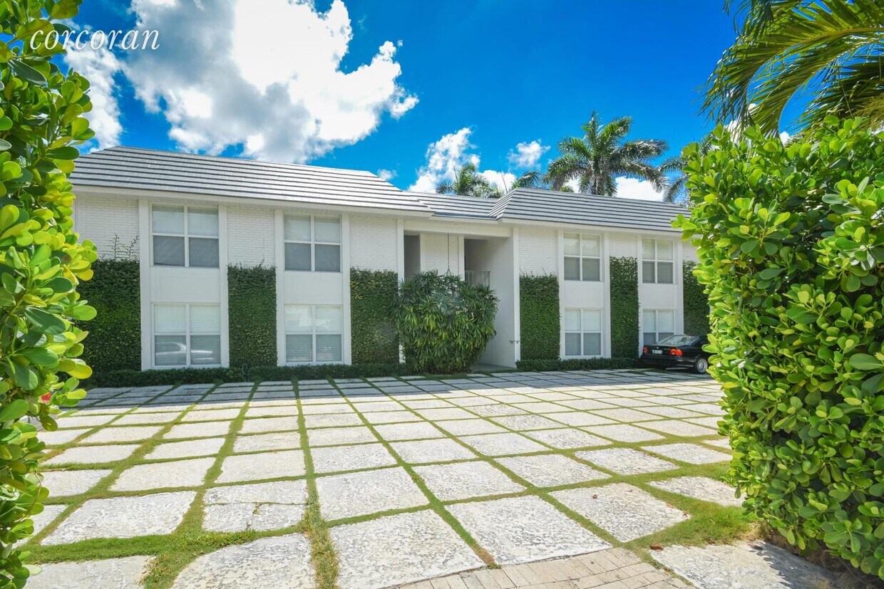 Primary Photo - 320 Chilean Ave