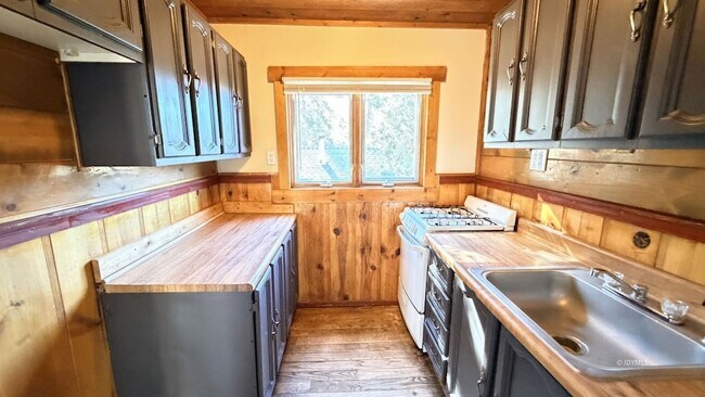 Foto del edificio - 25065 Laurel Trail