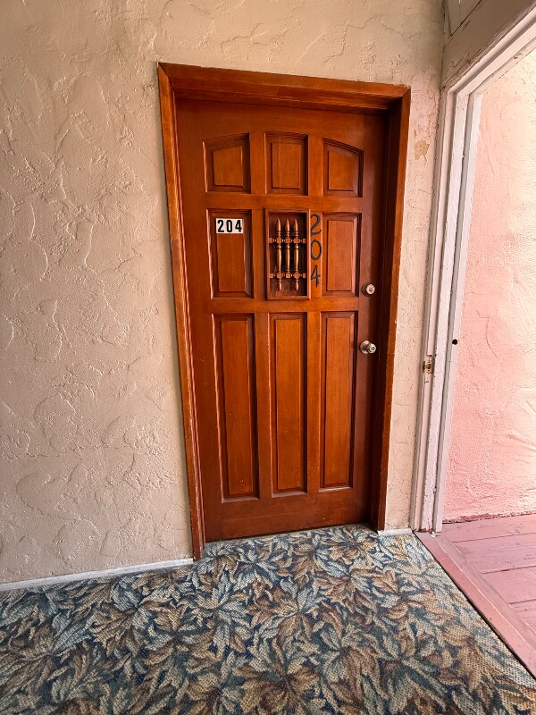 Foto principal - 366 N Sierra Bonita Ave