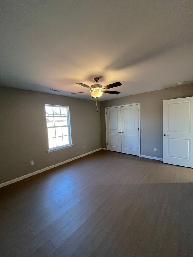 Building Photo - 494 State Rd S-42-2289