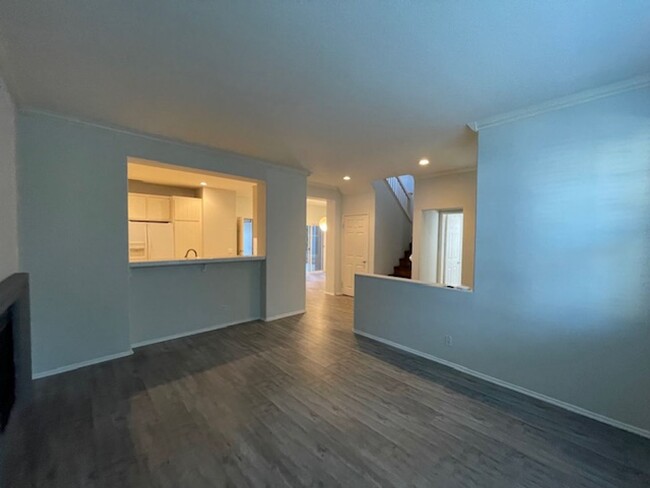 Foto del edificio - Detached home in Aliso Viejo with large in...