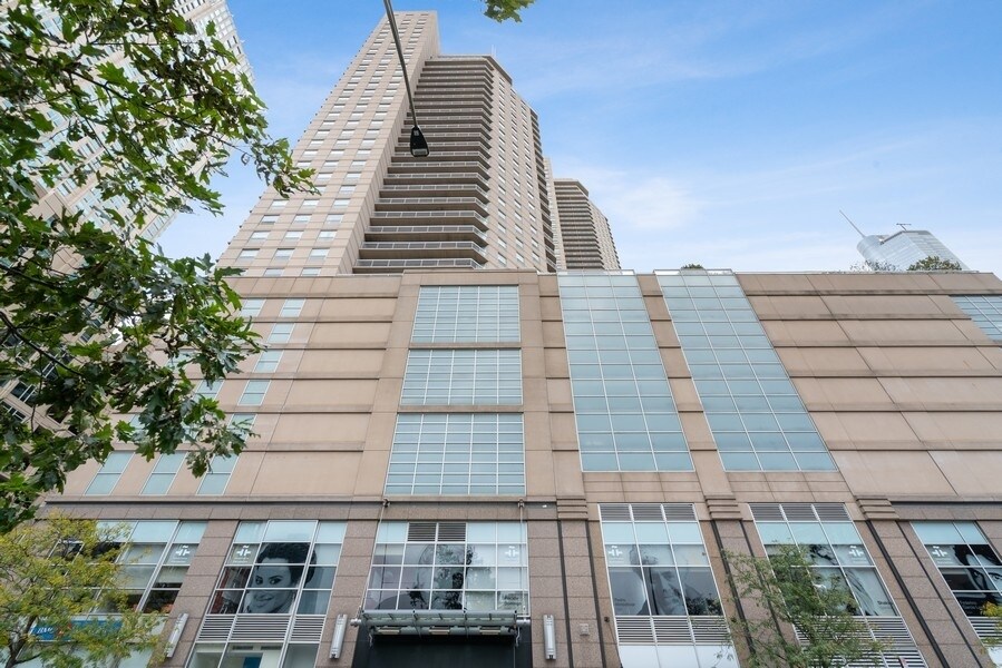 Foto principal - 545 N Dearborn St