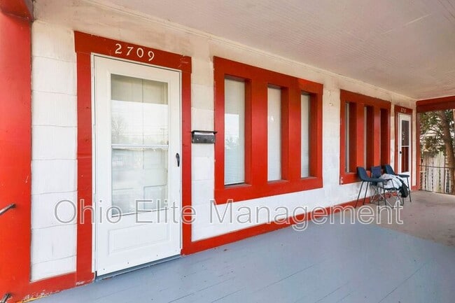 Foto del edificio - 2709 Sullivant Ave