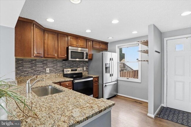 Foto del edificio - 8418 White Feather Ct