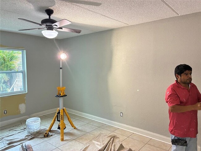 Building Photo - 2850 Somerset Park Dr